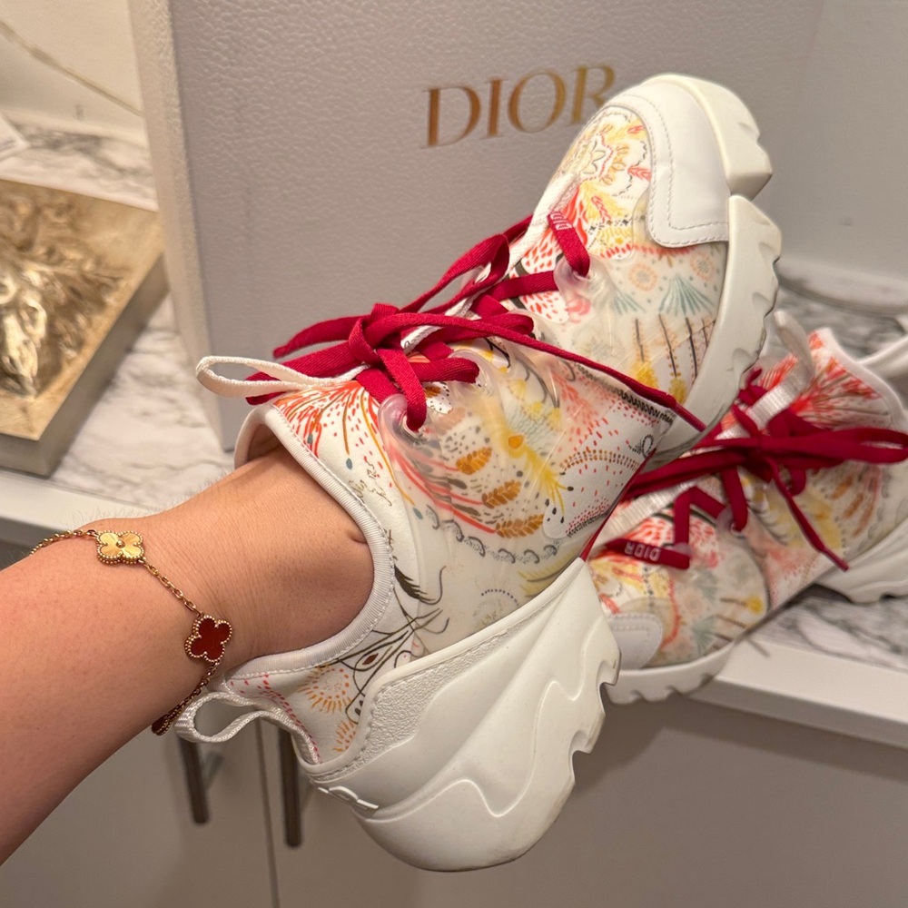 Dior White and Red Sneakers - Picture 4 of 14